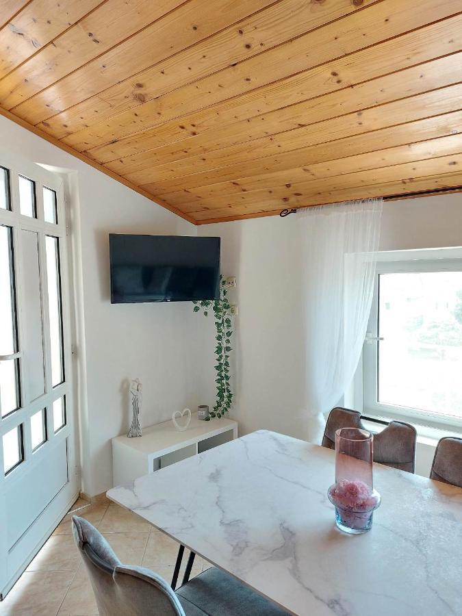 Apartmani Mare Шибеник Екстер'єр фото