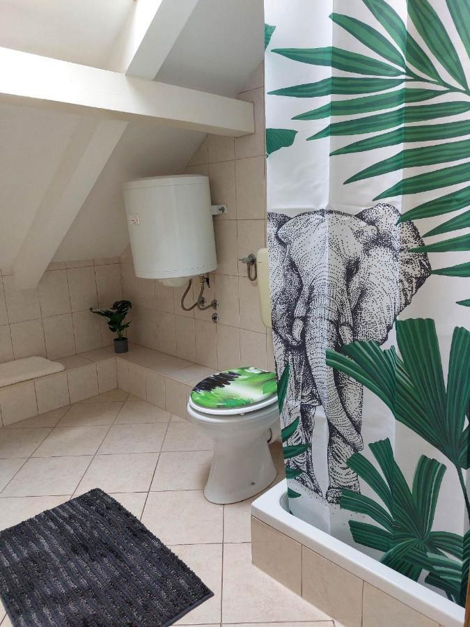 Apartmani Mare Шибеник Екстер'єр фото